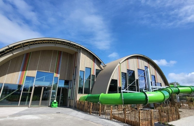 Kh zwembad buitenkant 1