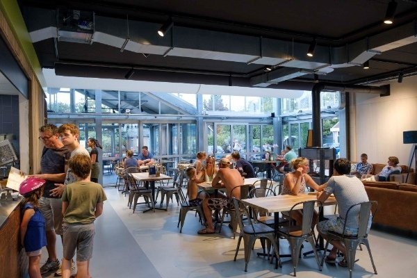 Vakantiepark bij Noordwijk met restaurant en horeca