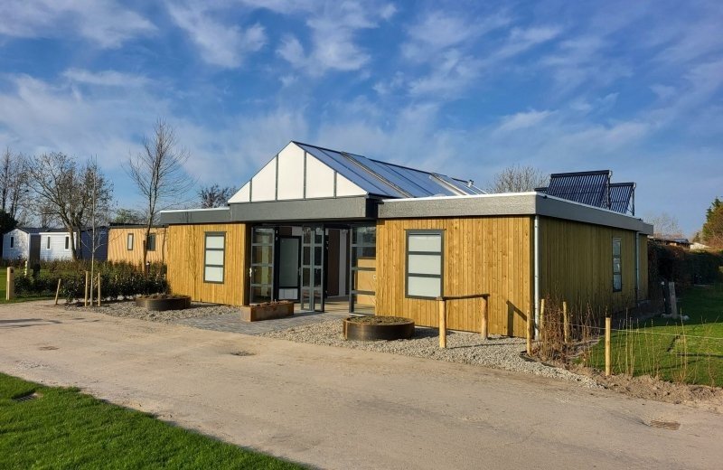 Nieuw sanitairgebouw